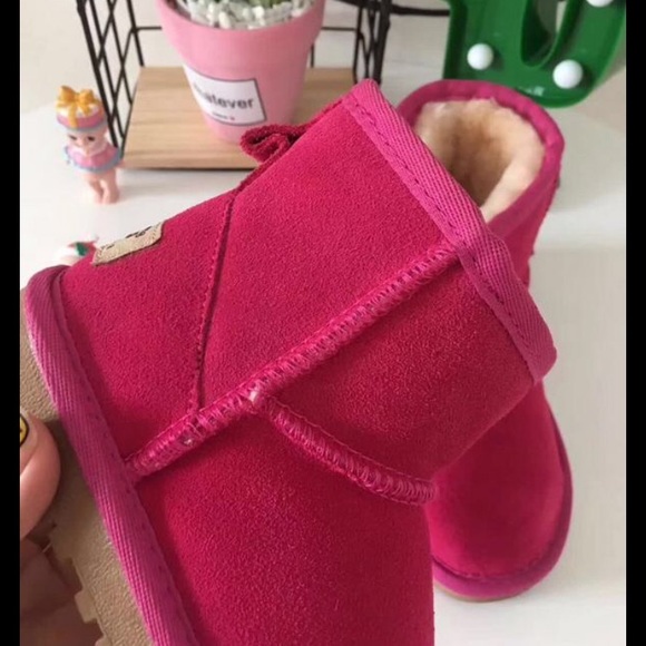 Pink Ugg’s - Picture 2 of 6